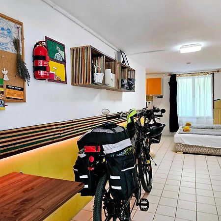 Apartment For Cyclists Ride In Balatonalmadi Exterior photo